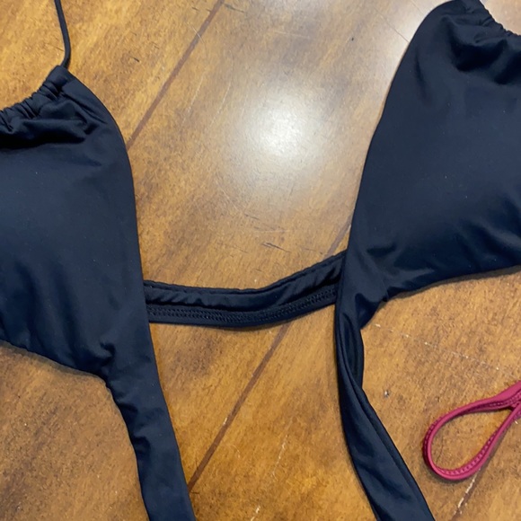 Roxy reverse triangle tie front bikini top🖤 - Picture 5 of 5
